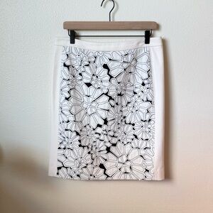 Per Se Black and White Floral Lace-Panel Pencil Skirt